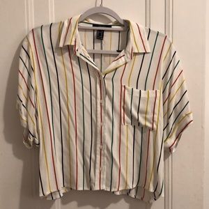 Forever 21 Colorful cropped shirt - Size M